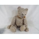 Charlie Bears - a large Charlie Bear entitled Waldo, issued in a limited edition 926/1000,