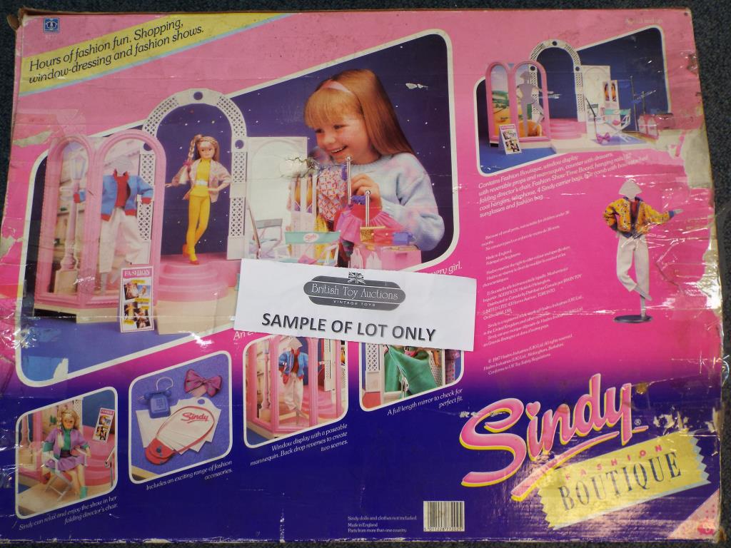 Sindy - a Sindy Boutique in original box and an unboxed Sindy Horsebox with three horses, - Image 4 of 4