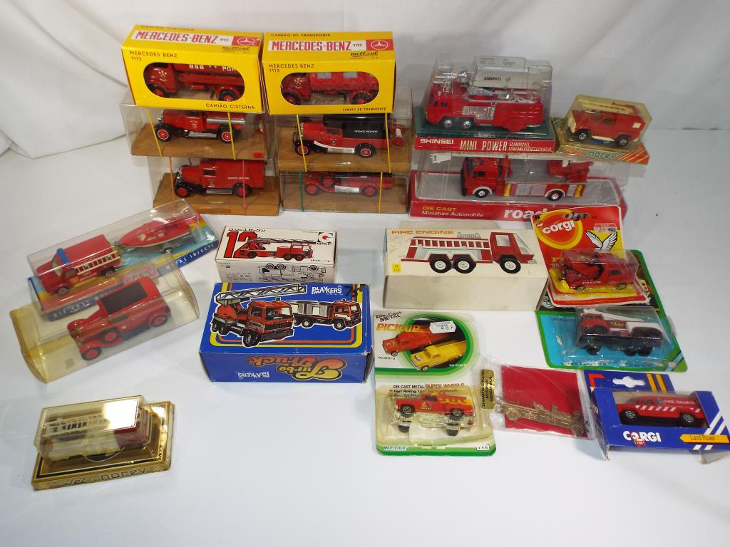KGD and others - Twenty diecast fire engines in original boxes, boxes VG, models NM to M.