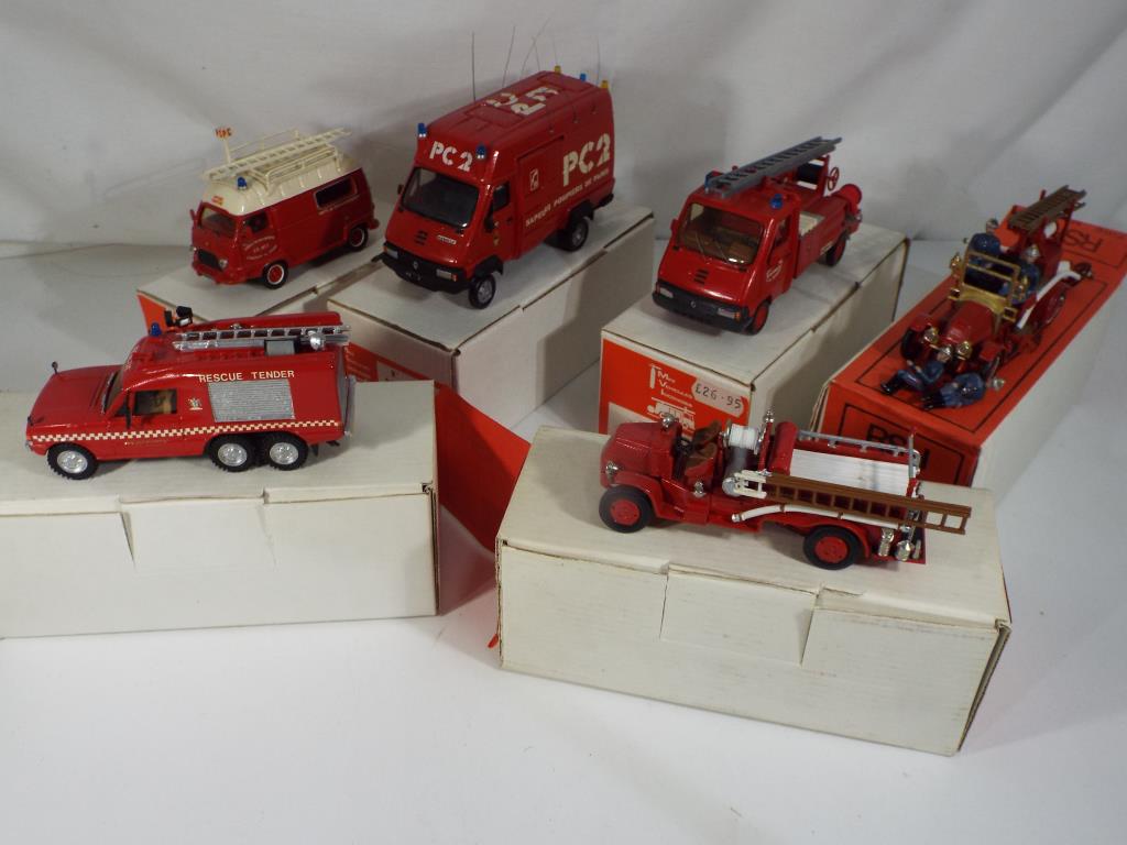 RSH and Mini Vehicules - six assembled white metal kits comprising fire tenders, T17, T12, T13,