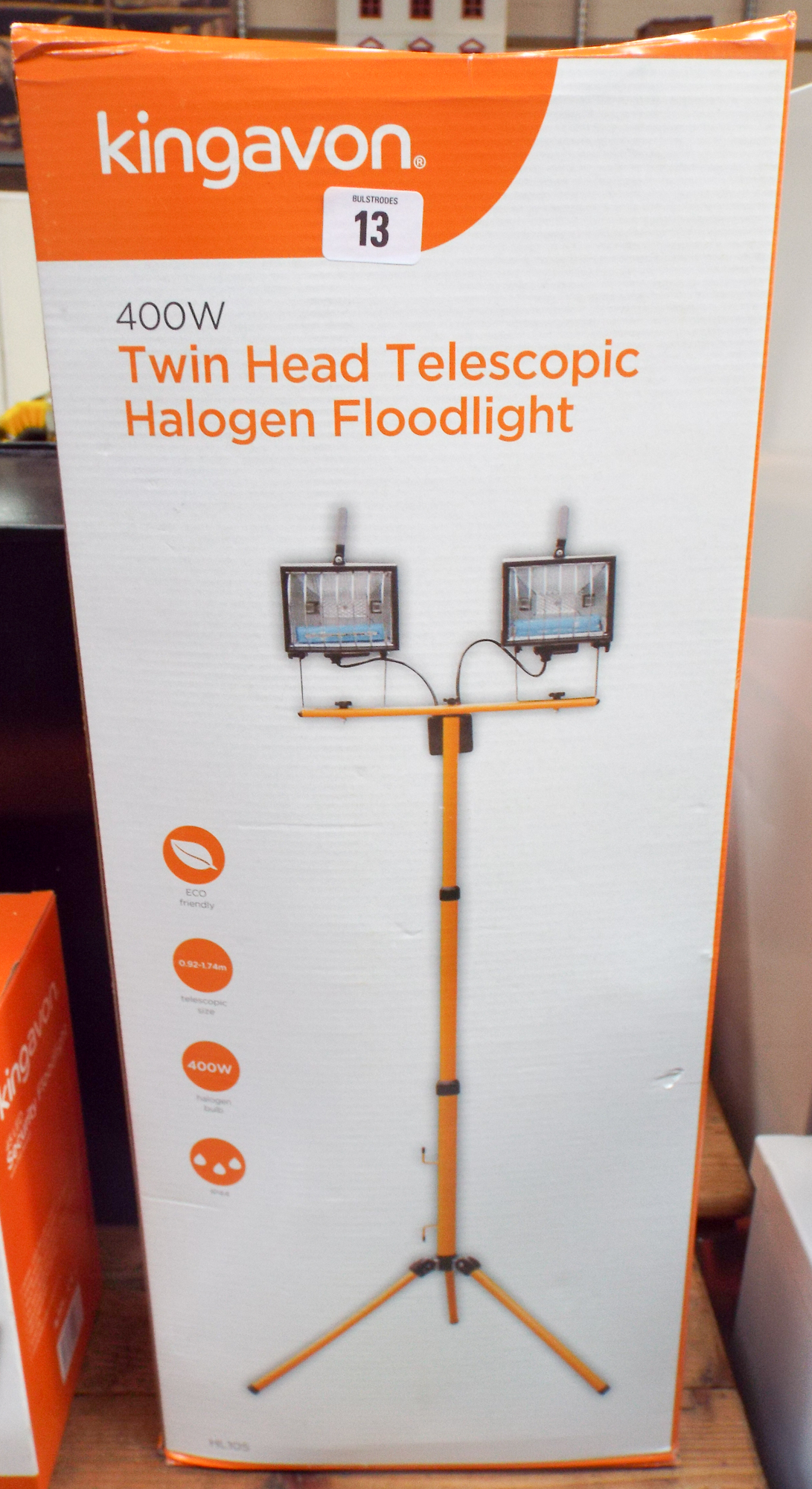 A new 400watt twin head telescopic halogen flood light