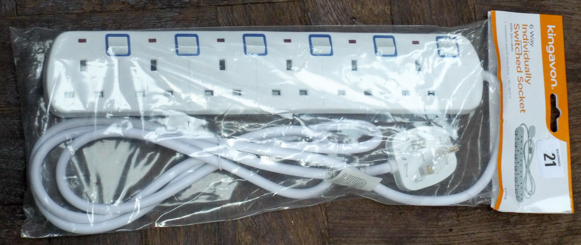 New six-way individually switched extension socket