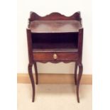 A Georgian mahogany tray top bedside cabinet fitted one drawer on cabriole style legs 18" wide