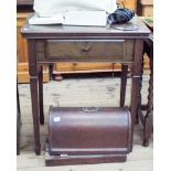 Singer electric table model sewing machine