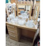 A modern light oak single pedestal dressing table fitted three drawers with triple mirrors 3' wide