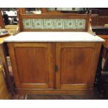 An Edwardian satin walnut washstand with white marble top,