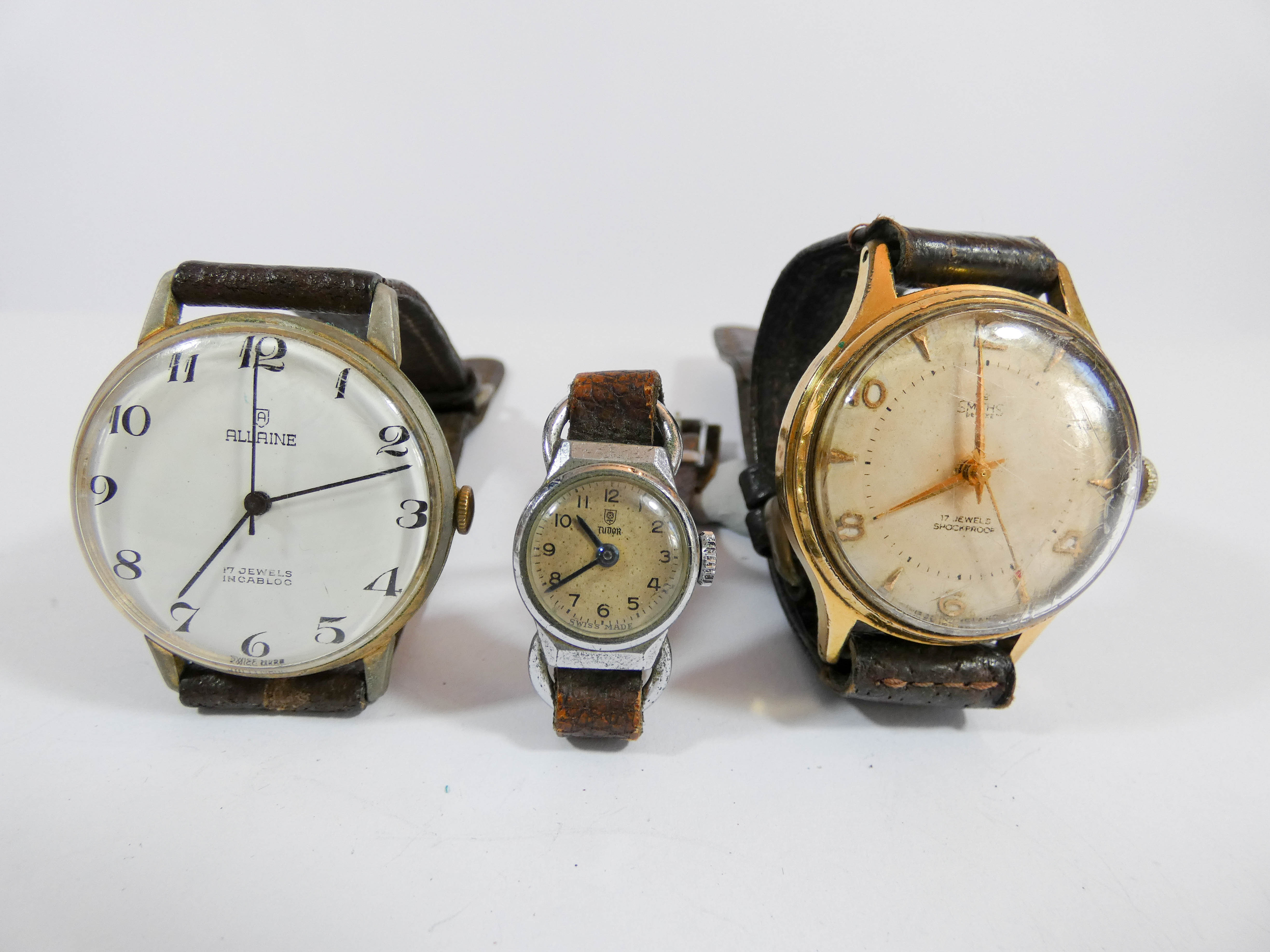 A collection of three vintage watches to include: Smiths Deluxe, - Image 2 of 4