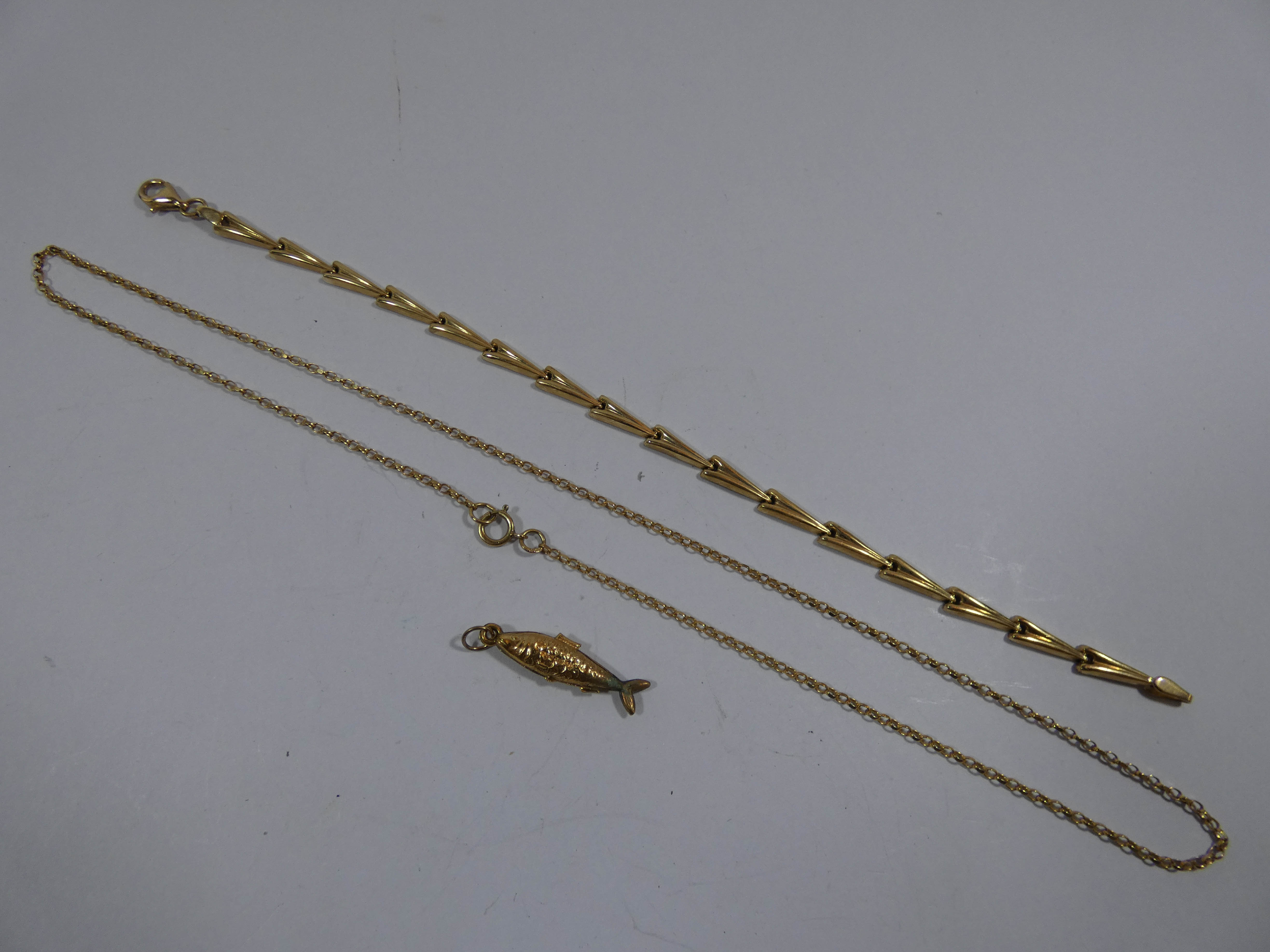 A 9ct yellow gold fancy link bracelet, neck chain and a fish charm, gross weight of lot 6. - Image 2 of 2
