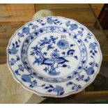 Meissen blue and white onion pattern cabinet plate with gilded edge,