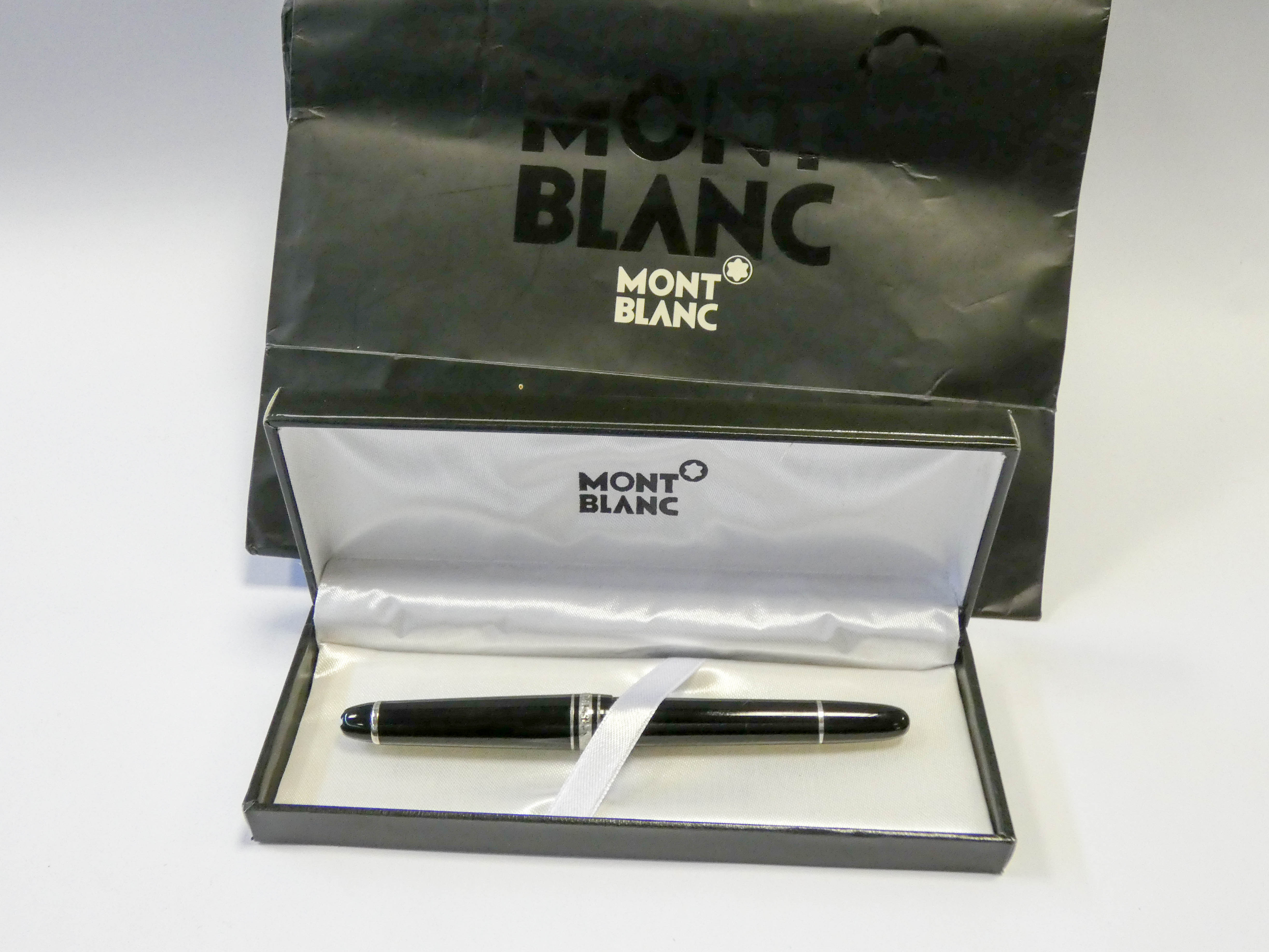 Reproduction Mont Blanc fountain pen