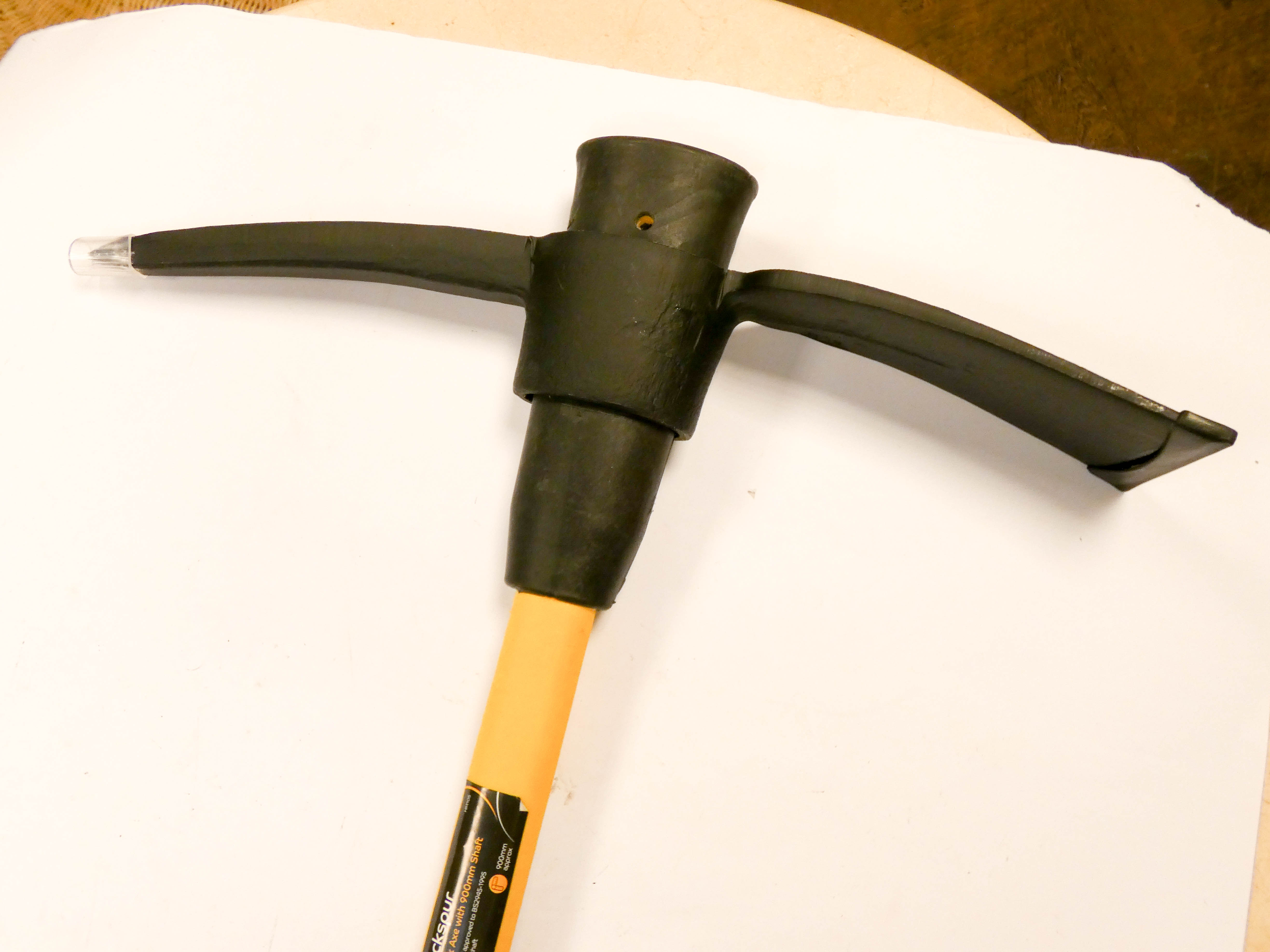 A new pick axe with fibre glass handle