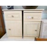 A pair of lightwood finished bedside cabinets each fitted one drawer
