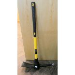 A new pick axe with fibre glass handle