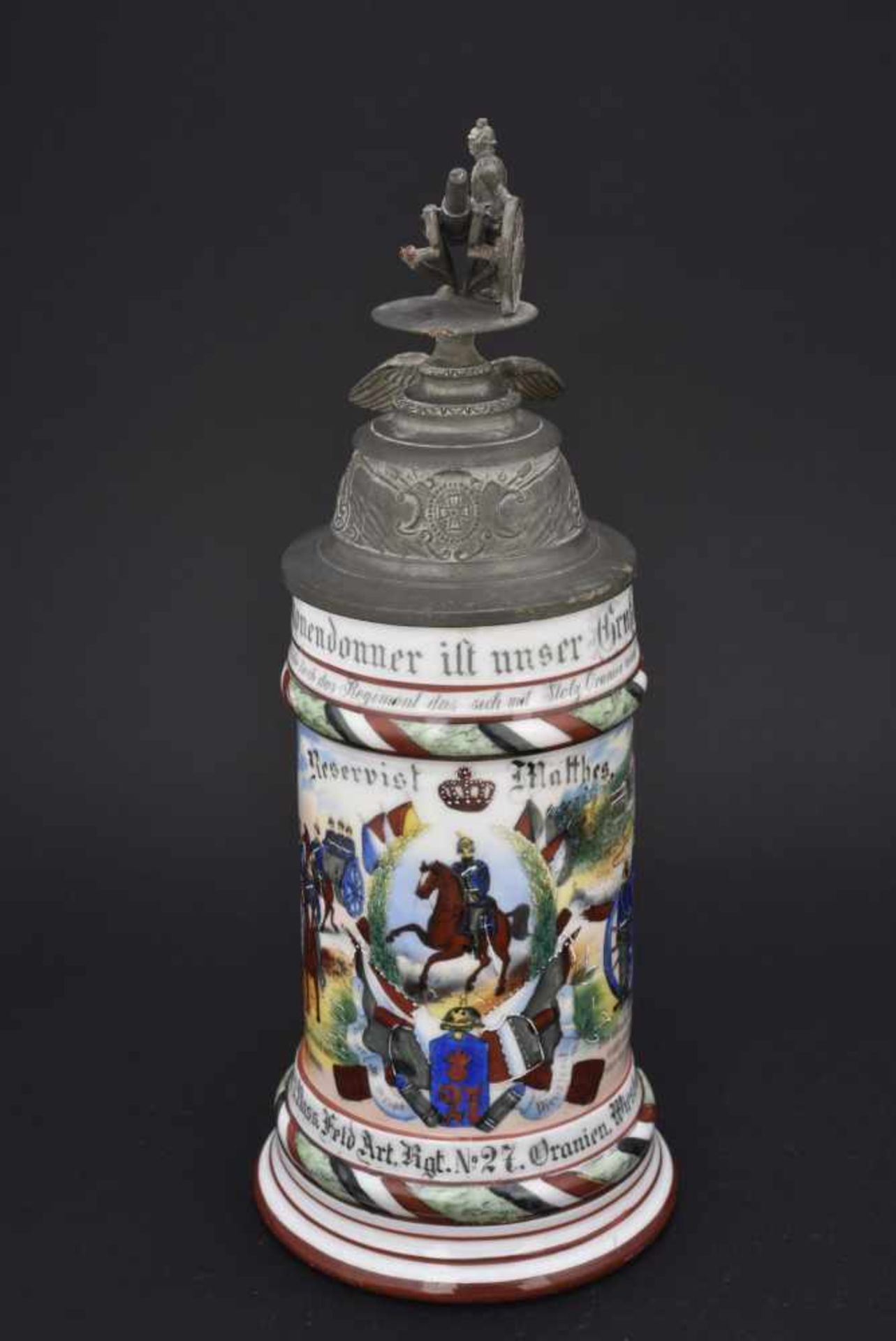 Chope du 4 Battr 1 Nass Feld Art Rgt N°27 Oranien Wiesbaden En porcelaine blanche d'1/2 litre,