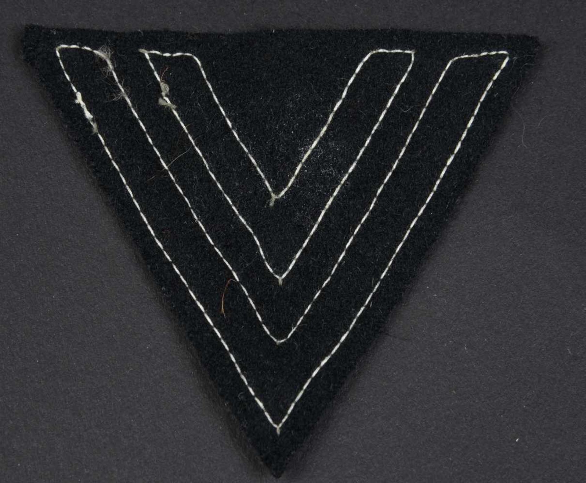 Insignes de la Waffen SS Comprenant un insigne pour maillot de sport en tissu coton blanc et noir. - Bild 4 aus 4