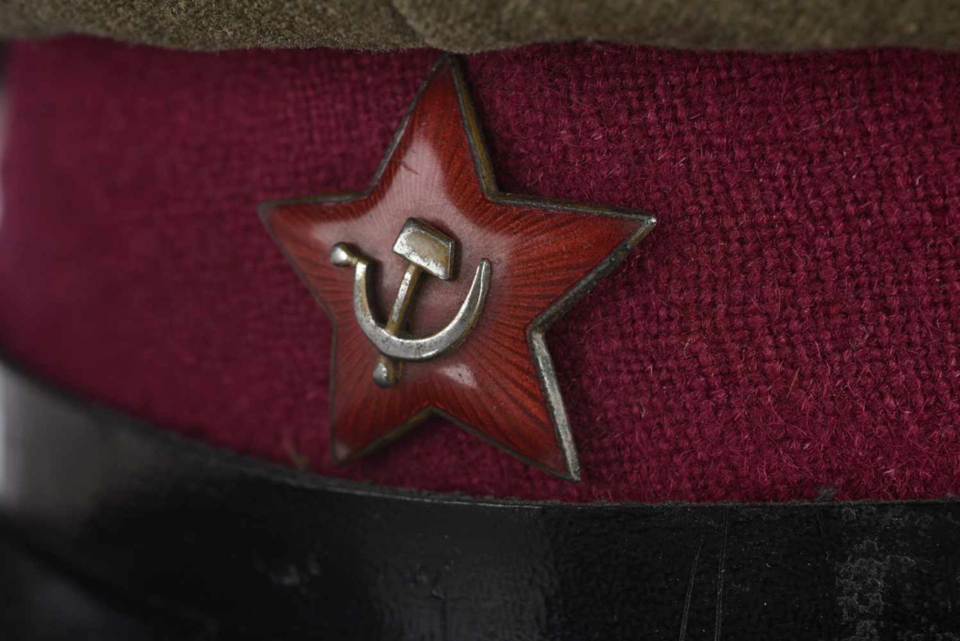Casquette M.35 infanterie modèle avant guerre avec étoile rouge aux armoiries rapportées, bandeau et - Bild 2 aus 4