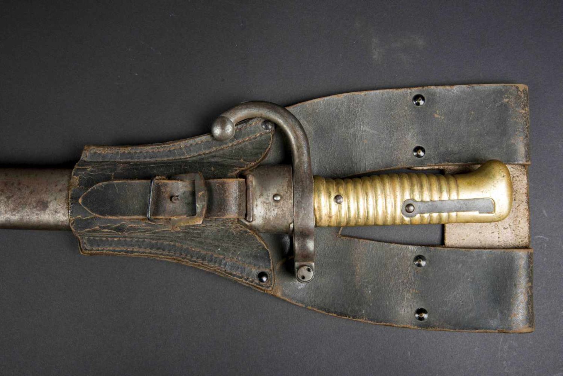 Sabre-baïonnette Chassepot modèle 1866 Manufacture de Tulle, 1871 avec fourreau, numéros - Bild 2 aus 4