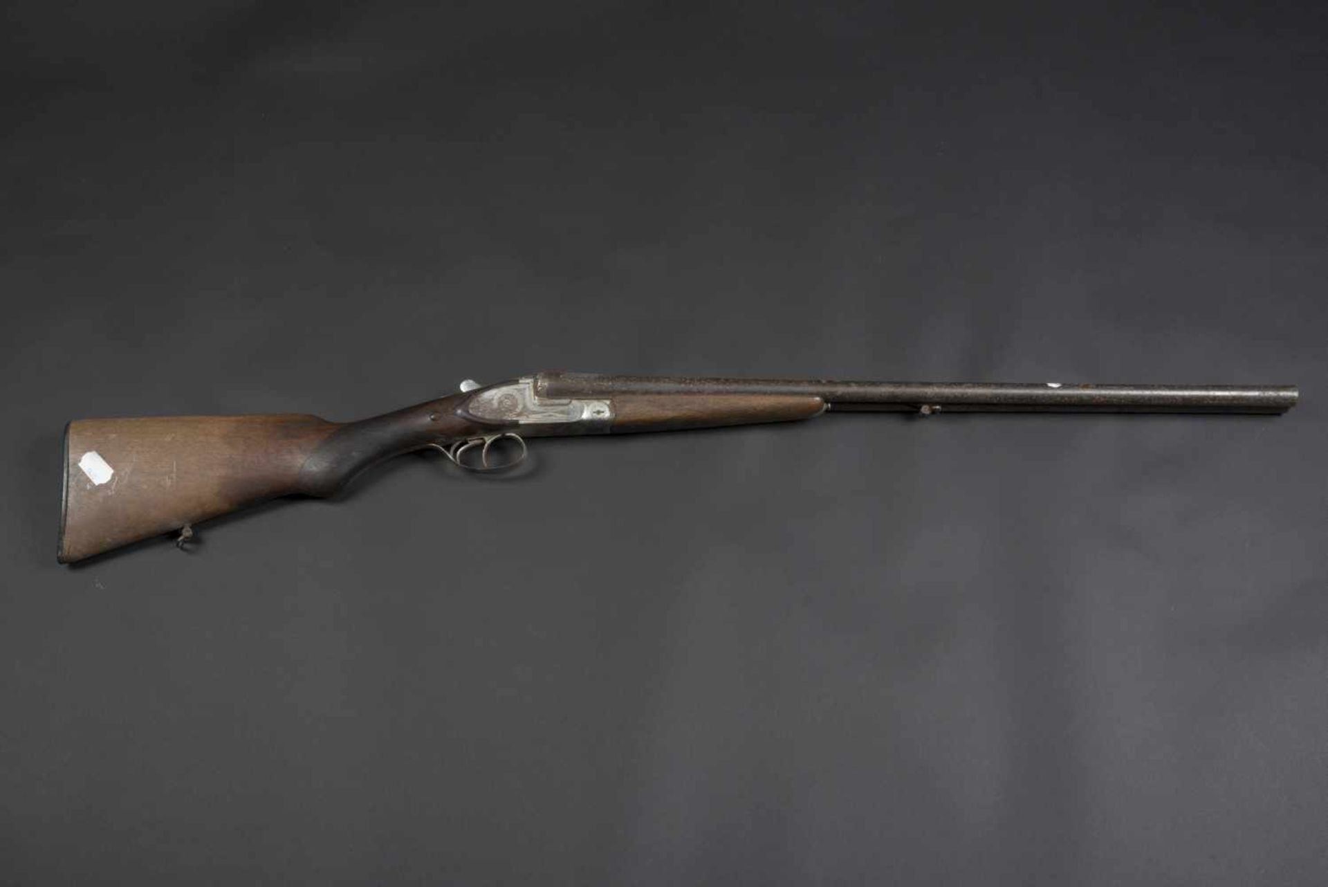 Fusil de chasse Catégorie C Canon Heurtier, numéro 826, crosse bois, légèrement ciselé. Forte