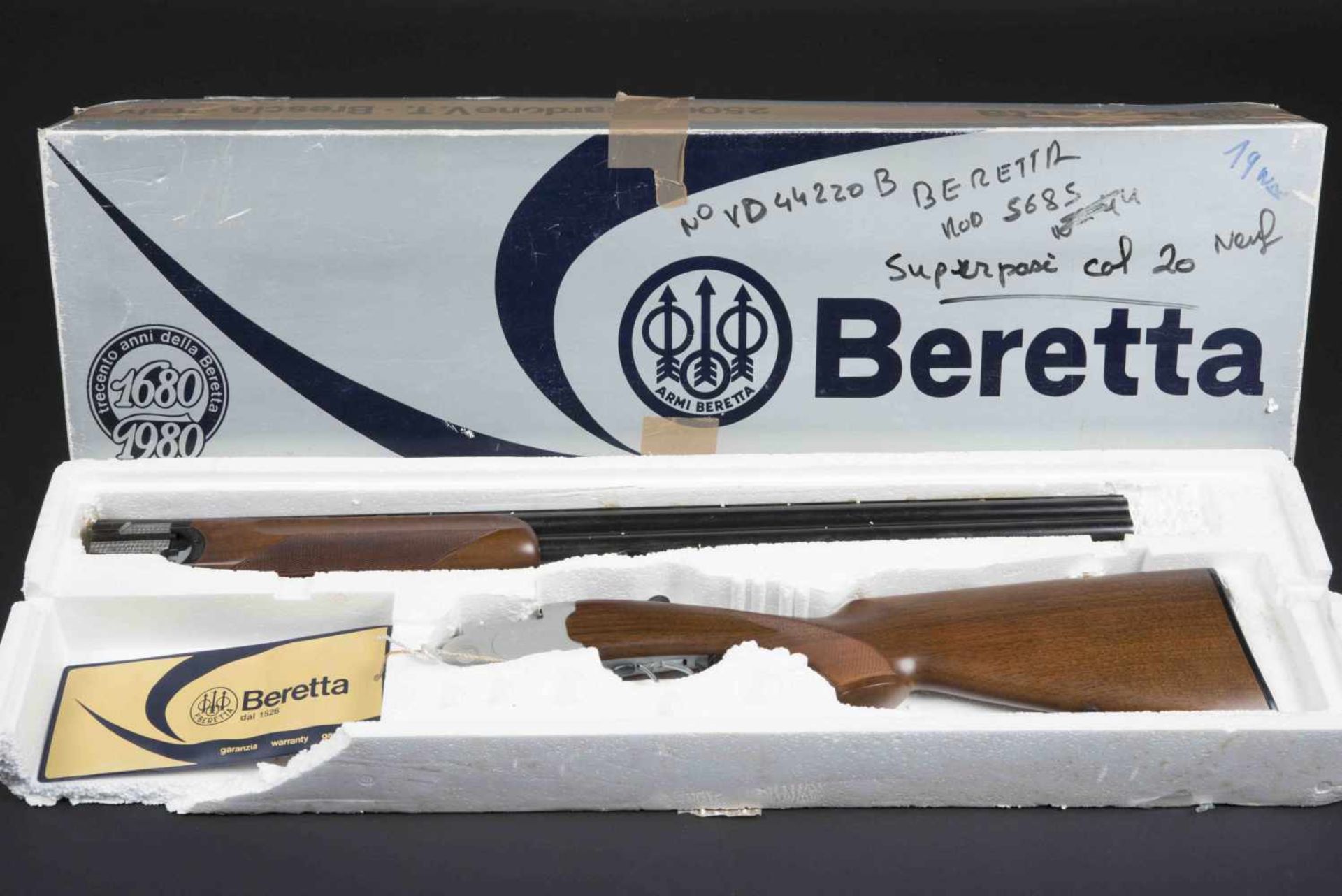 Fusil superposé Beretta Catégorie C Modèle 5685. Calibre 20. Numéro VD44220B. Fabrication P