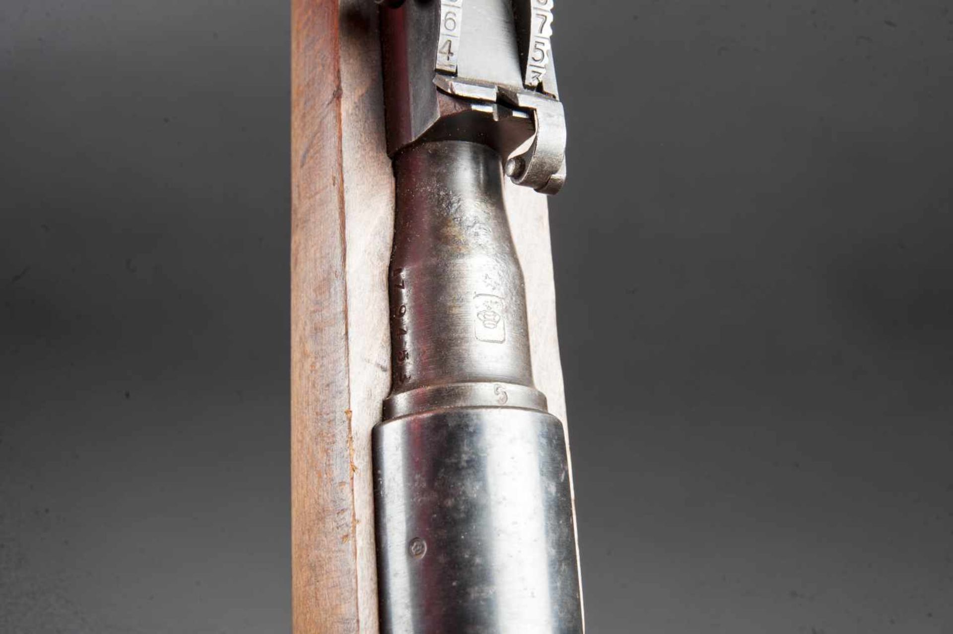 Fusil carcano neutralisé Crosse en bois, avec tampon marqué FAT 1946. Numéro AZ 9453. Baguette de - Bild 4 aus 4