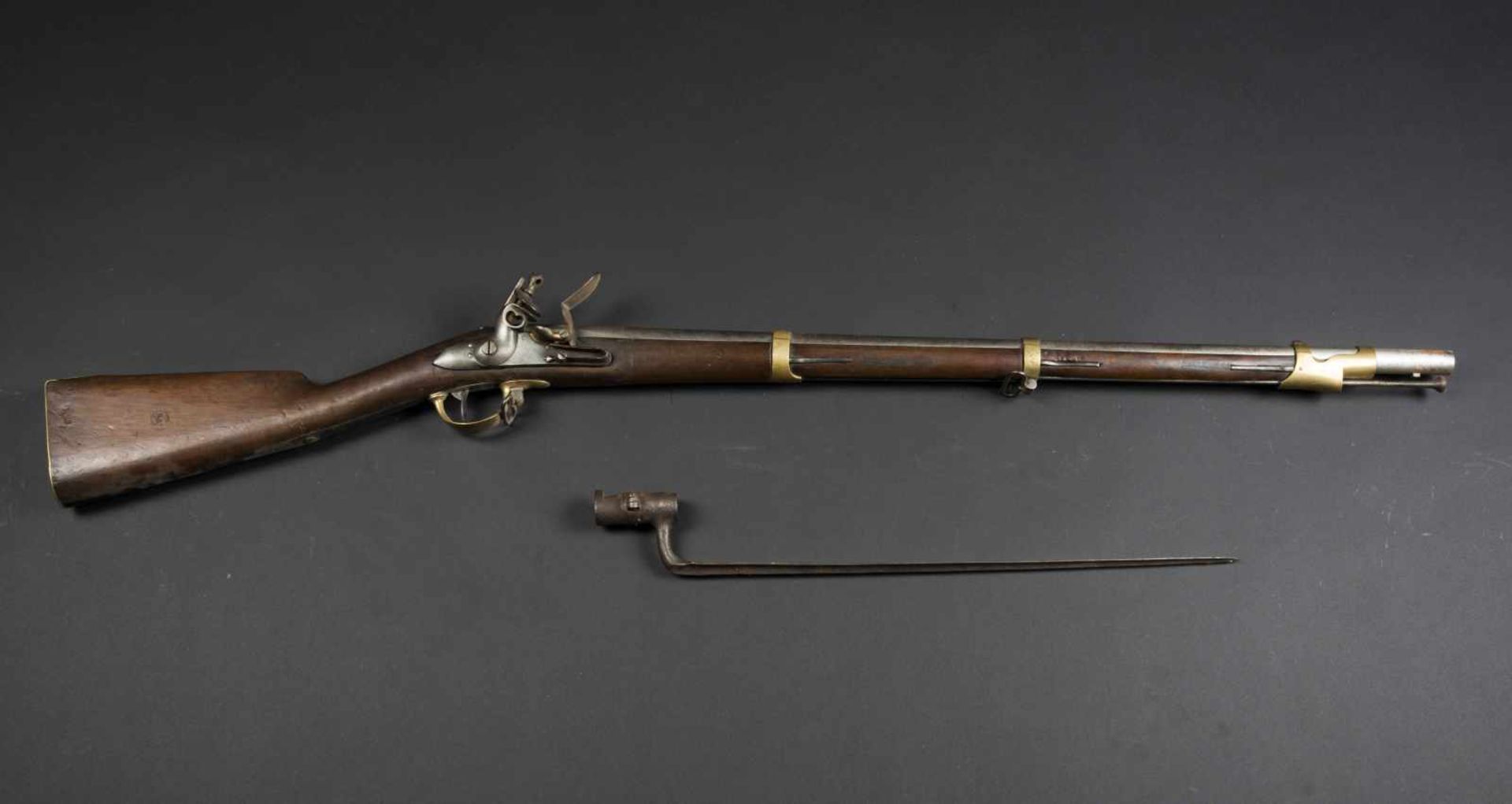 Fusil dartillerie modèle 1822 (arme donné aux Dragons en 1832) marquage « Mle 1822 » sur queue de