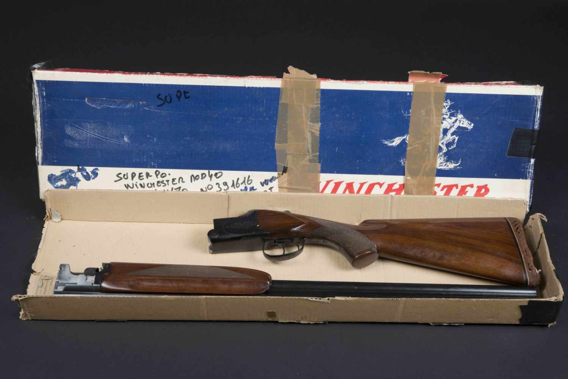 Fusil superposé Winchester Mod 40, catégorie C Calibre 12/70, numéro 391616. Certificat du Banc d'