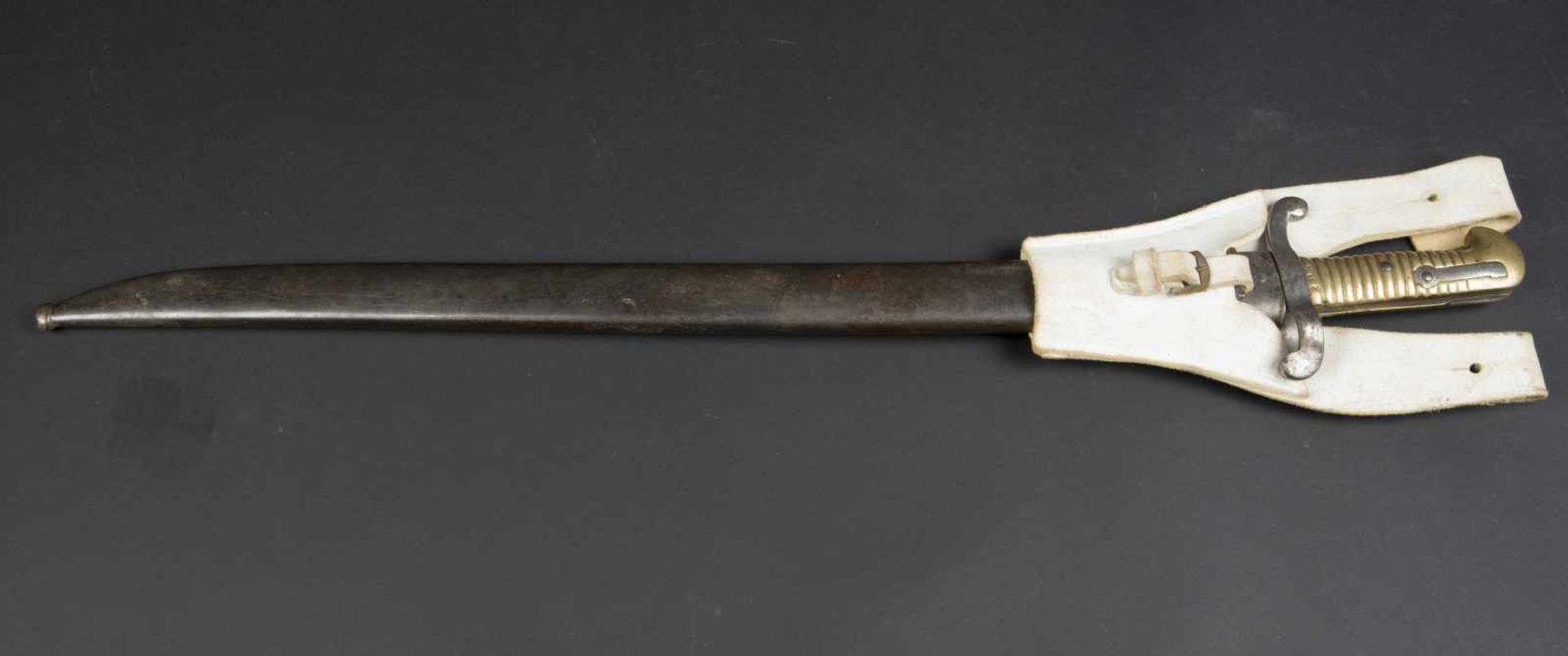 Sabre-baïonnette de Chasseurs à pied modèle 1842 avec fourreau numéros différents sur sabre et - Bild 2 aus 3