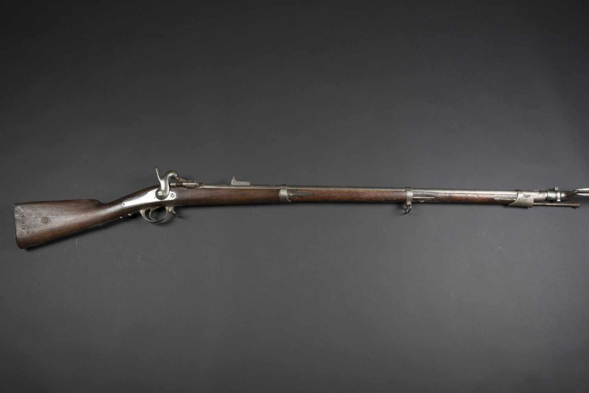 Fusil dinfanterie modèle 1867, système à tabatière. Platine de la Manufacture impériale de