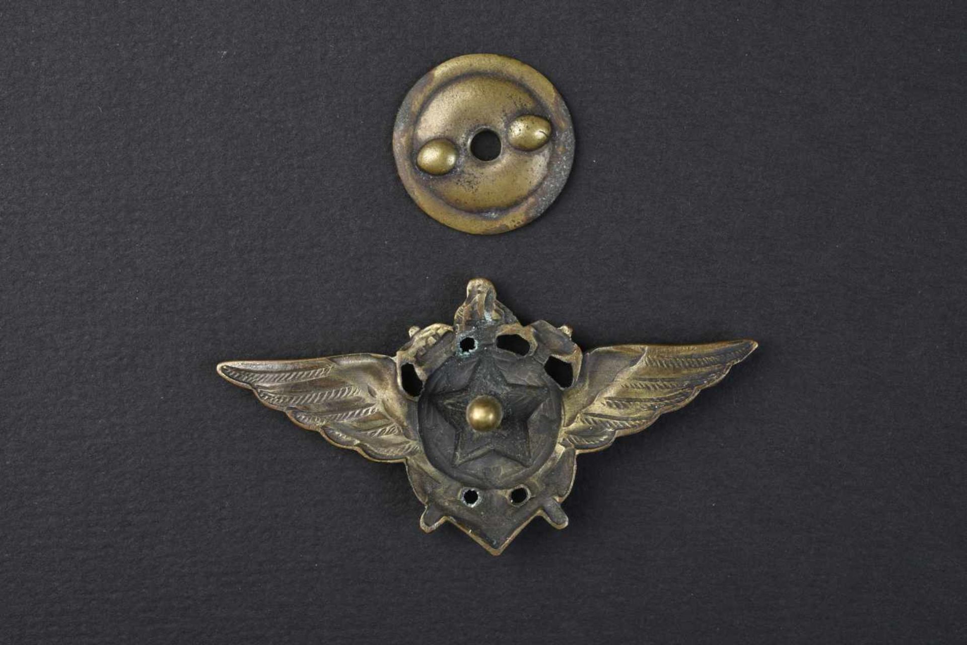 Insigne type 1944 de pilote de l'aéronavale Complet bel état. Cette pièce provient de la - Bild 2 aus 2