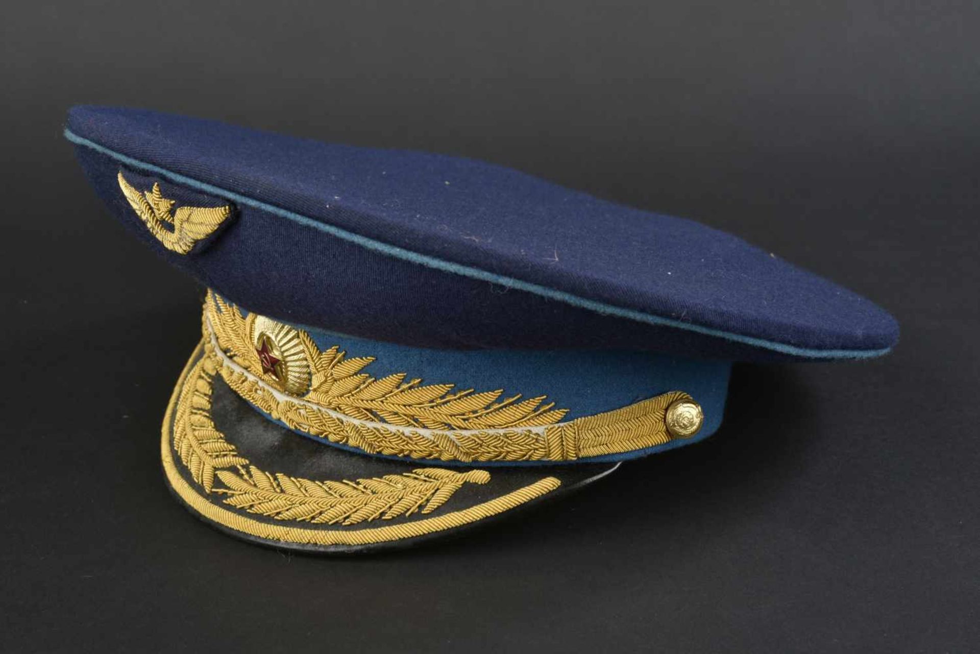 Casquette de général d'aviation soviétique En tissu bleu foncé, bandeau bleu ciel, insigne - Image 2 of 4