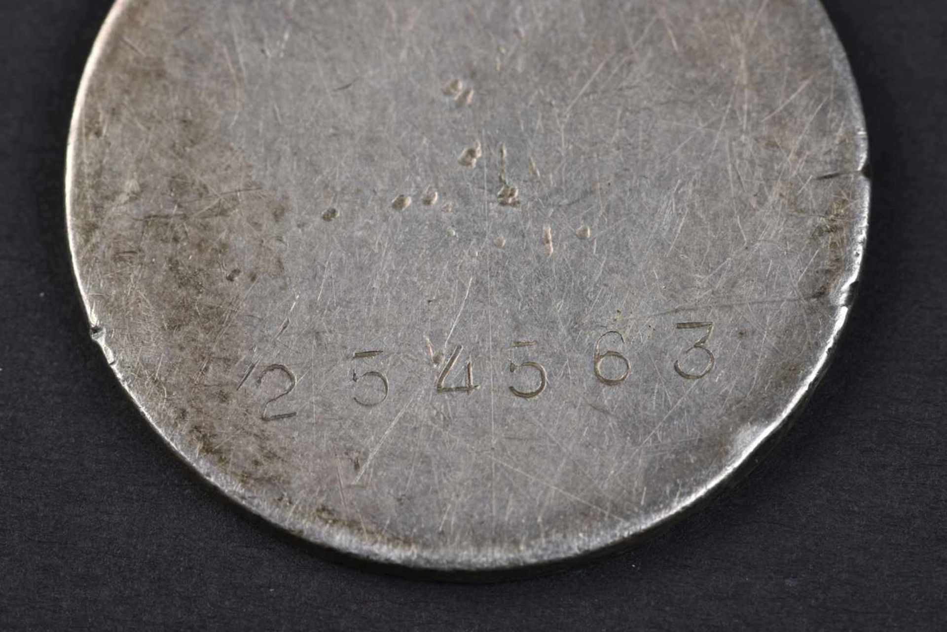 Médaille pour la Bravoure n° 254563, attribuée le 29 janvier 1943, au sergent tankiste PALADIEV PETR - Bild 3 aus 3