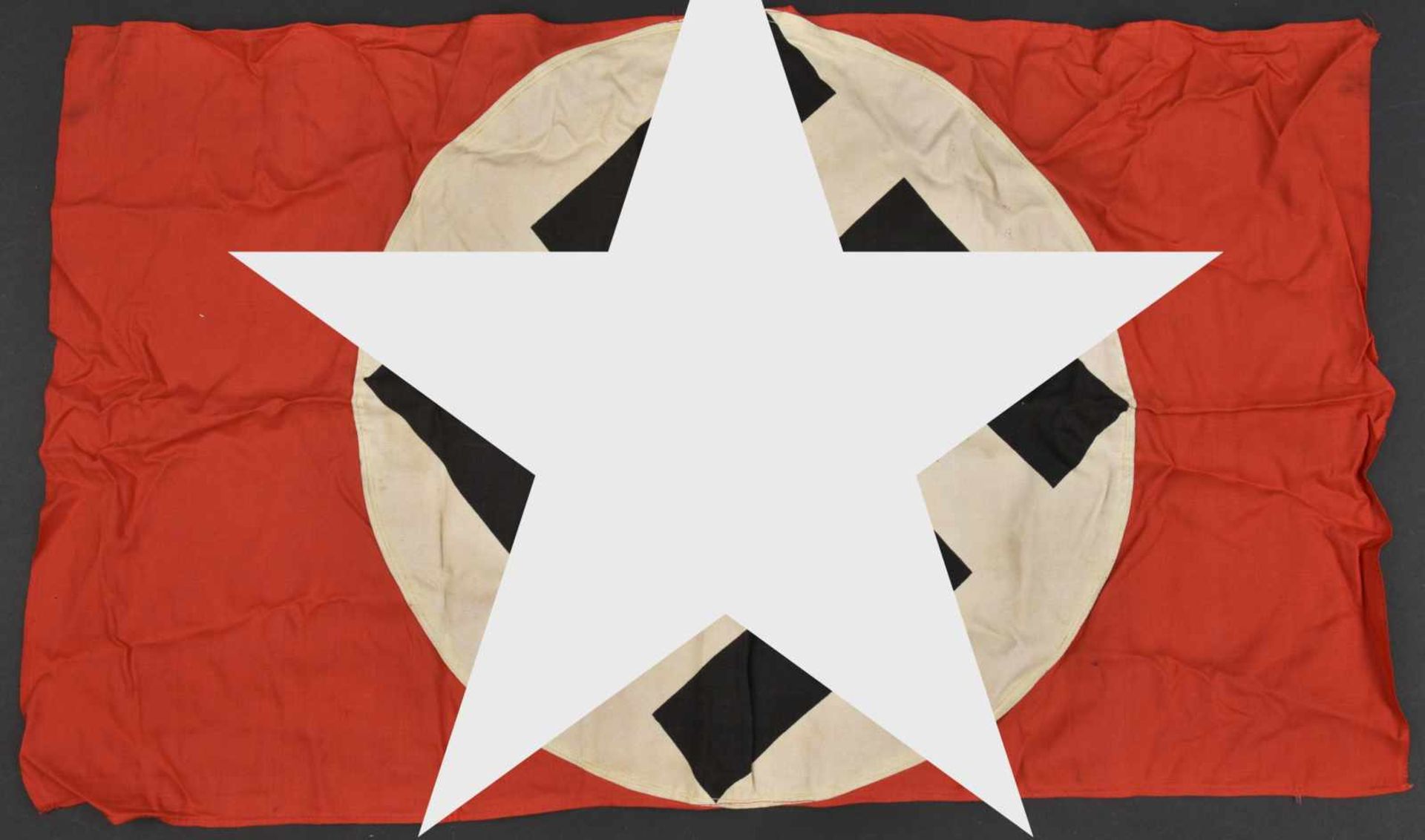 Drapeau allemand En tissu coton rouge, insigne national imprimé, rond blanc rapporté. L'authenticité