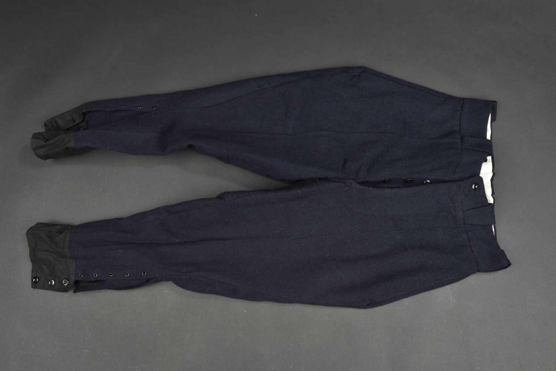 Pantalon d'officier de la Kriegsmarine fabriqué à Lyon En drap de laine bleu marine, tous les