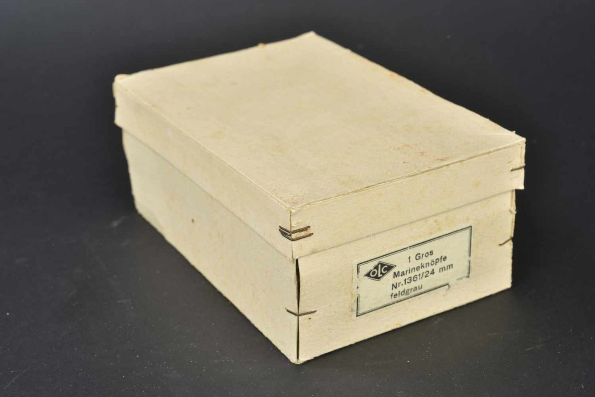 Ensemble de boutons de la Kriegsmarine en boite d'origine Boite en carton complète du fabricant OLC,