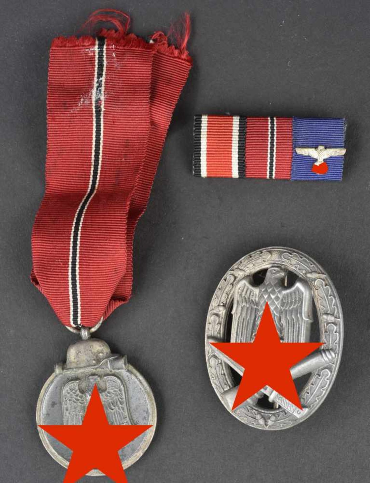 Ensemble d'insignes de l'infanterie Comprenant une médaille du front de l'est avec ruban. Un insigne