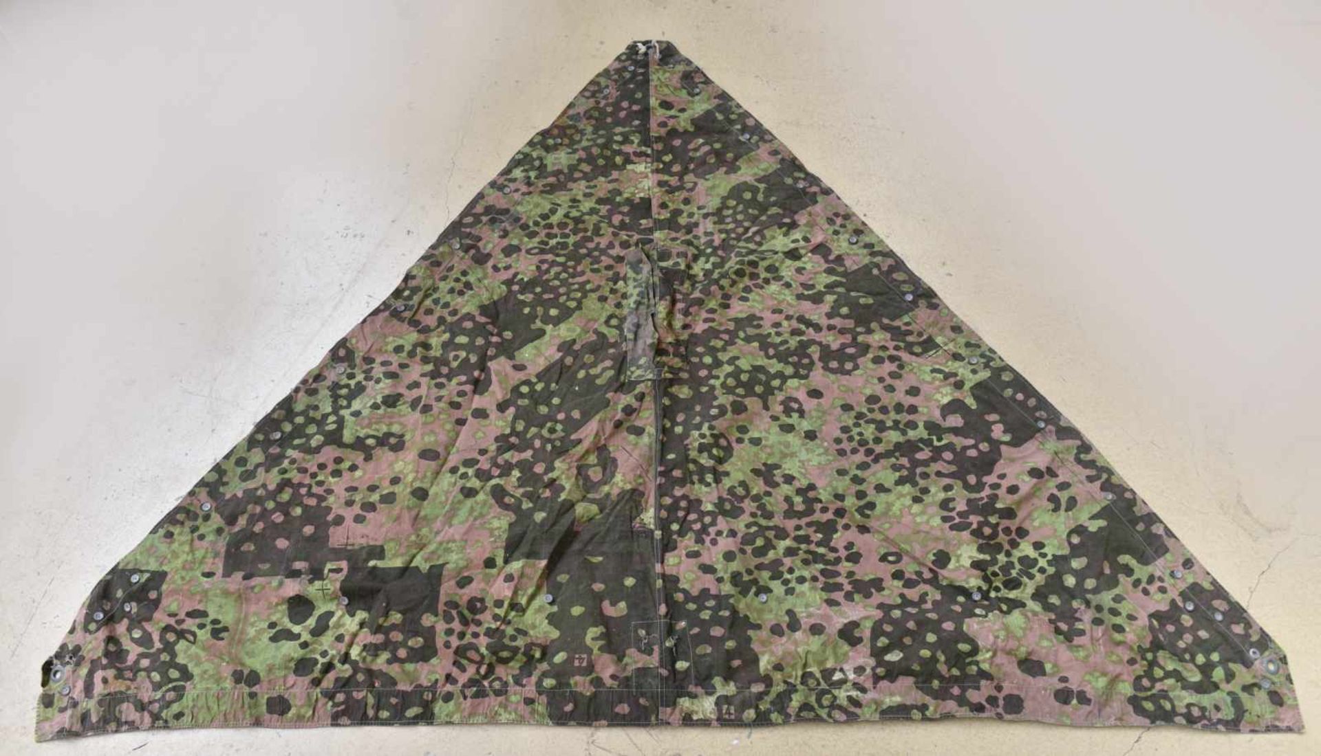 Toile de tente de la Waffen SS numéro 4 Camouflage été et automne, coupon côté été marqué 4.