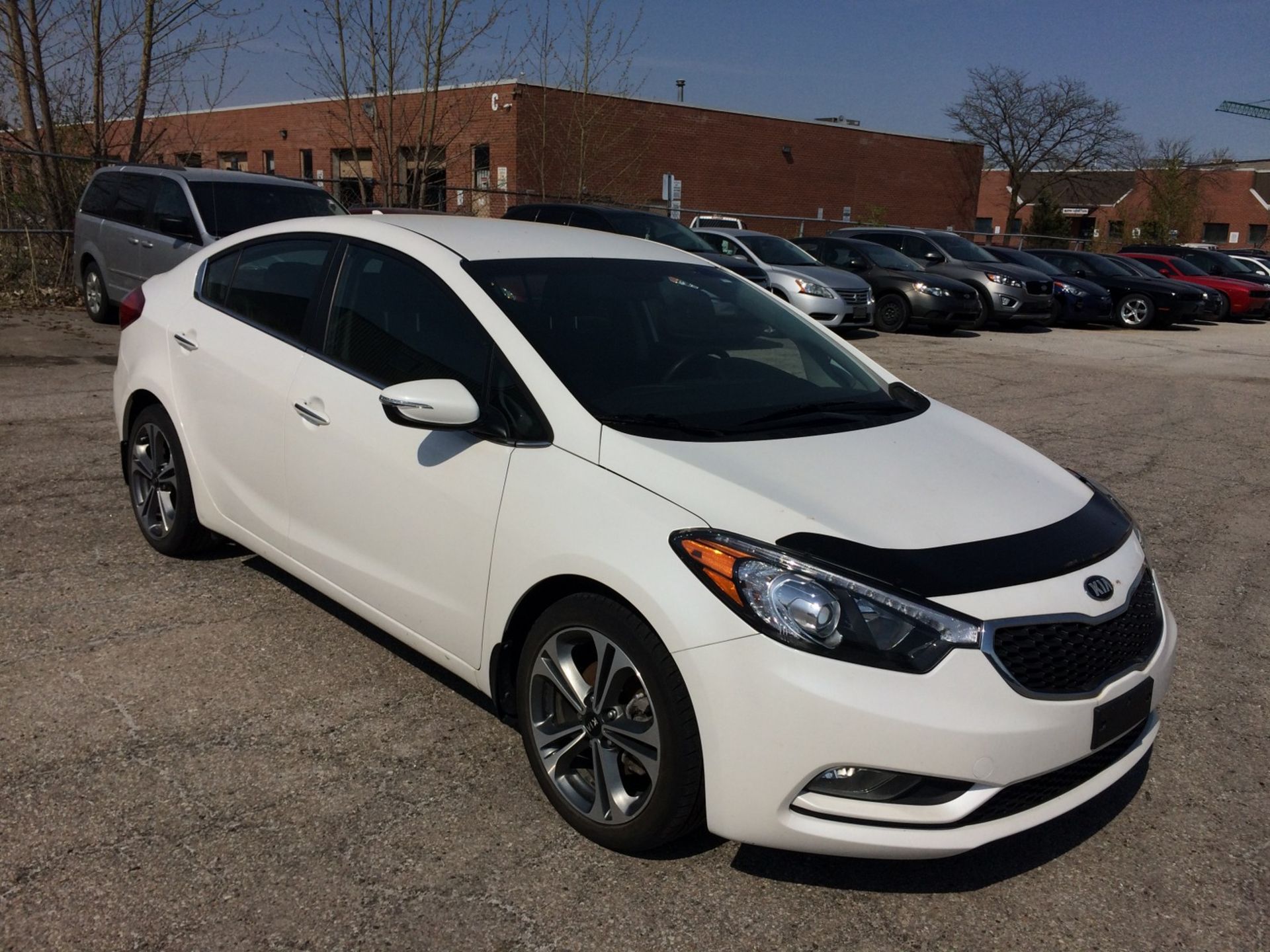 2016 KIA FORTE EX (6 SPEED MANUAL) w/42,032KM - VIN # KNAFX4A80G5609407 - Image 2 of 8