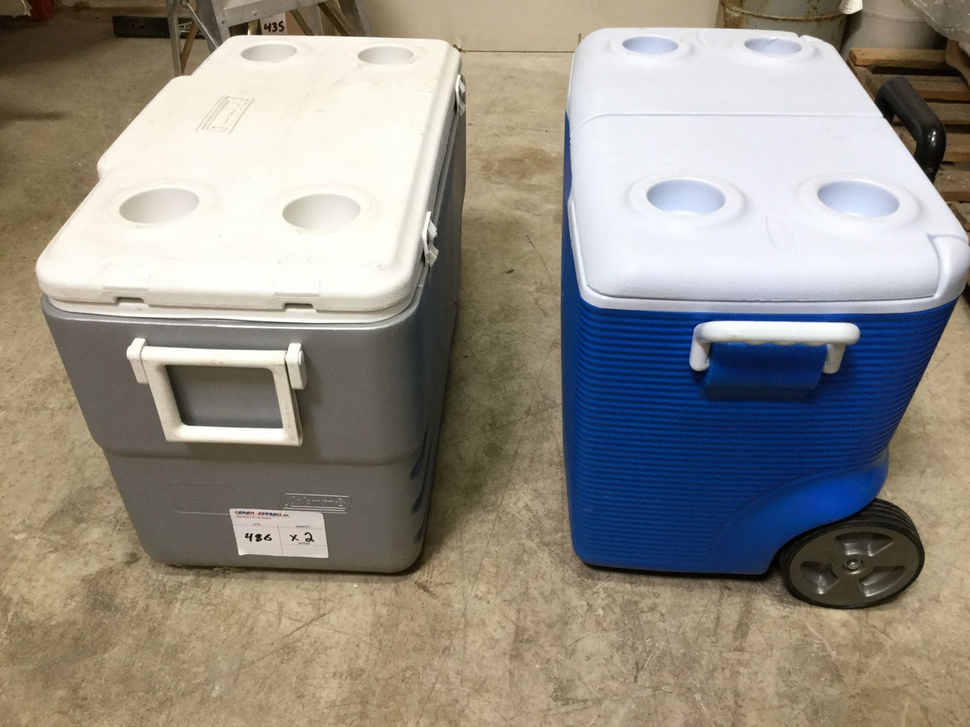 MIXED LOT - 1 X COLEMAN COOLER; 1 X RUBERMAID COOLER - Image 2 of 5