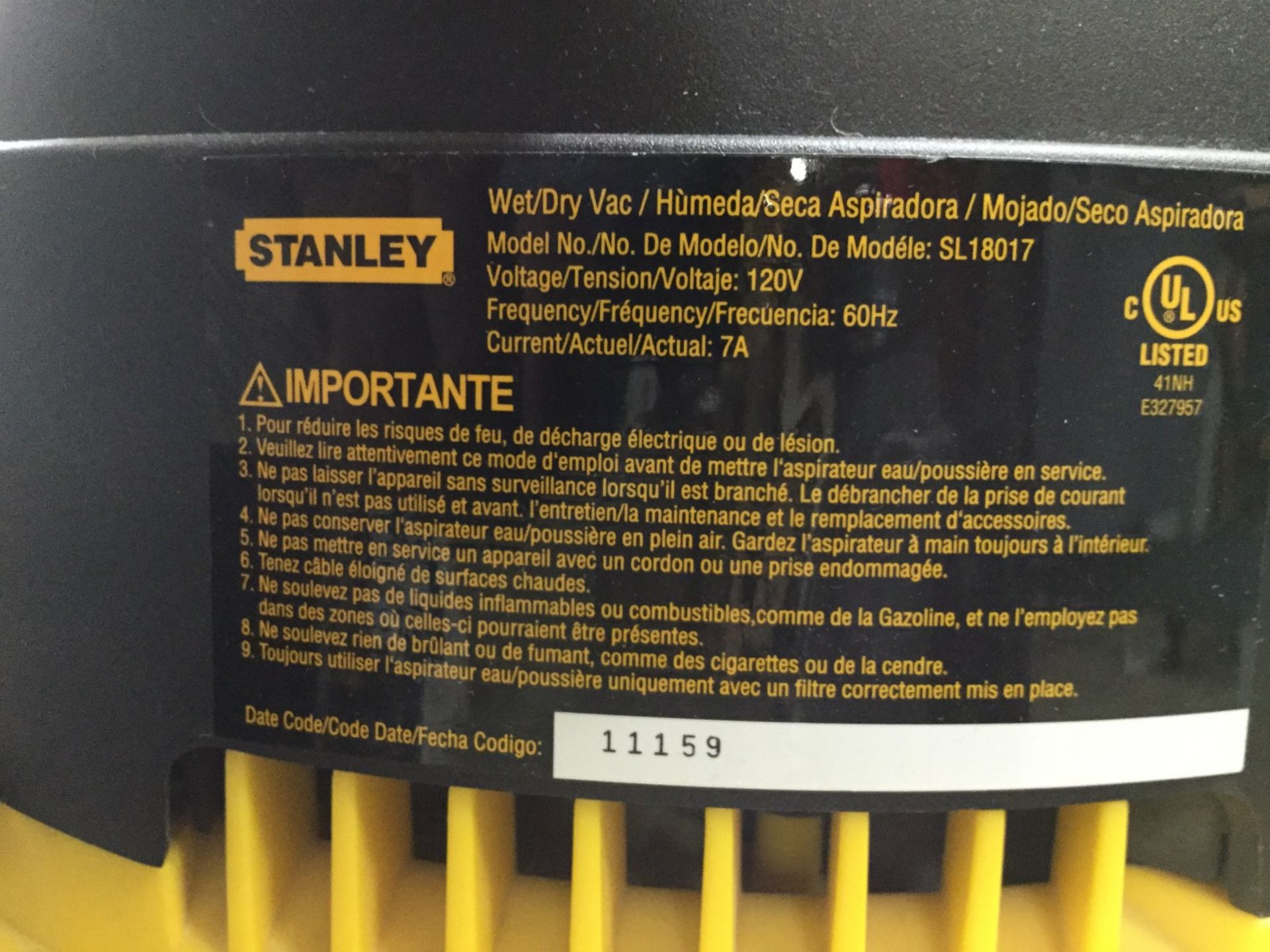 1 X STANLEY - 4.5 HP PEAK 8 GALLON/ 30 LITERS - WET DRY VACUUM - MODEL # SL18017 - Image 2 of 2