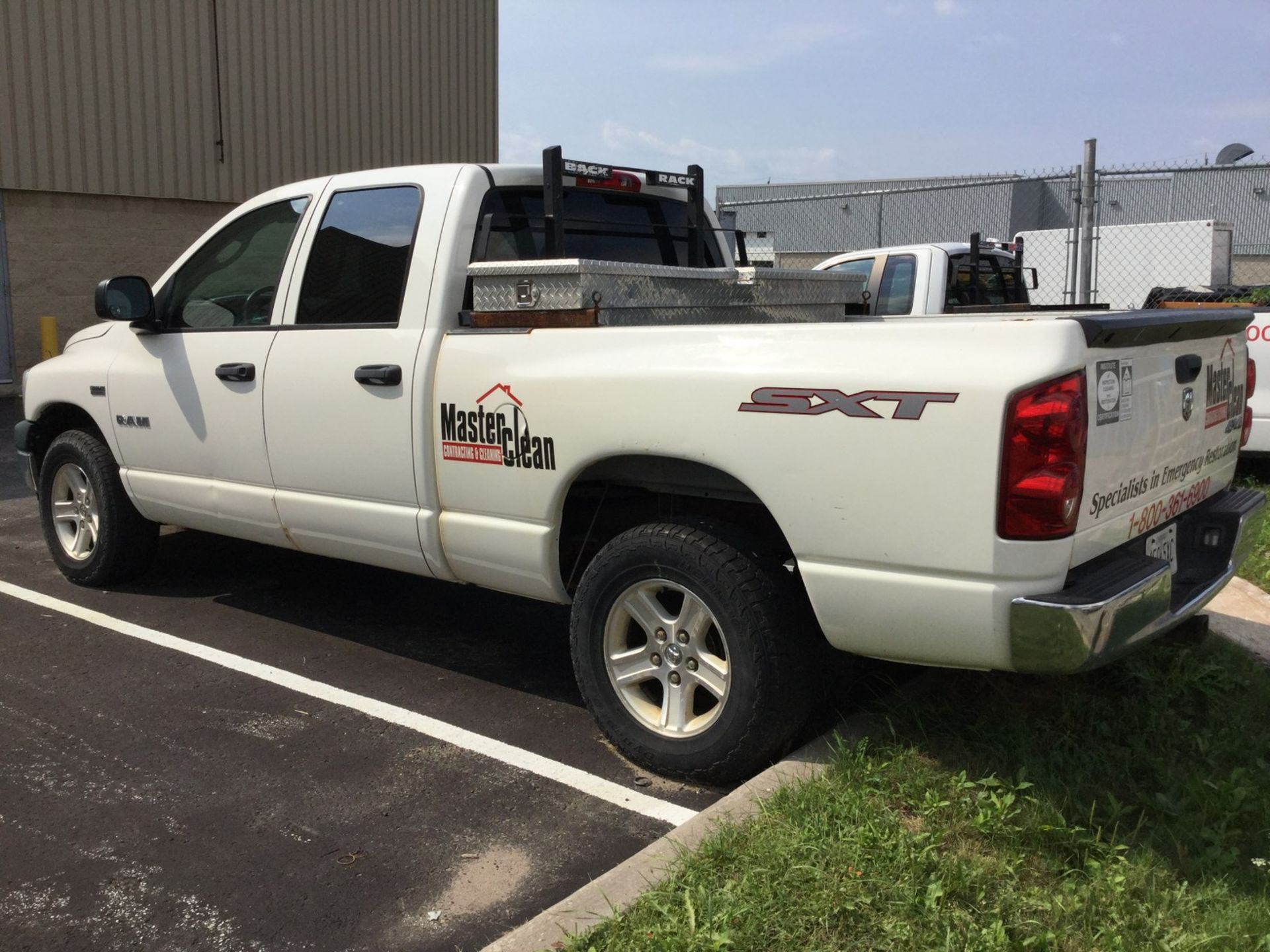 2008 DODGE RAM 1500 - VIN# 1D7HU18258J244340 - 5.7L CREW CAB W/ 213,939KM - Image 3 of 13