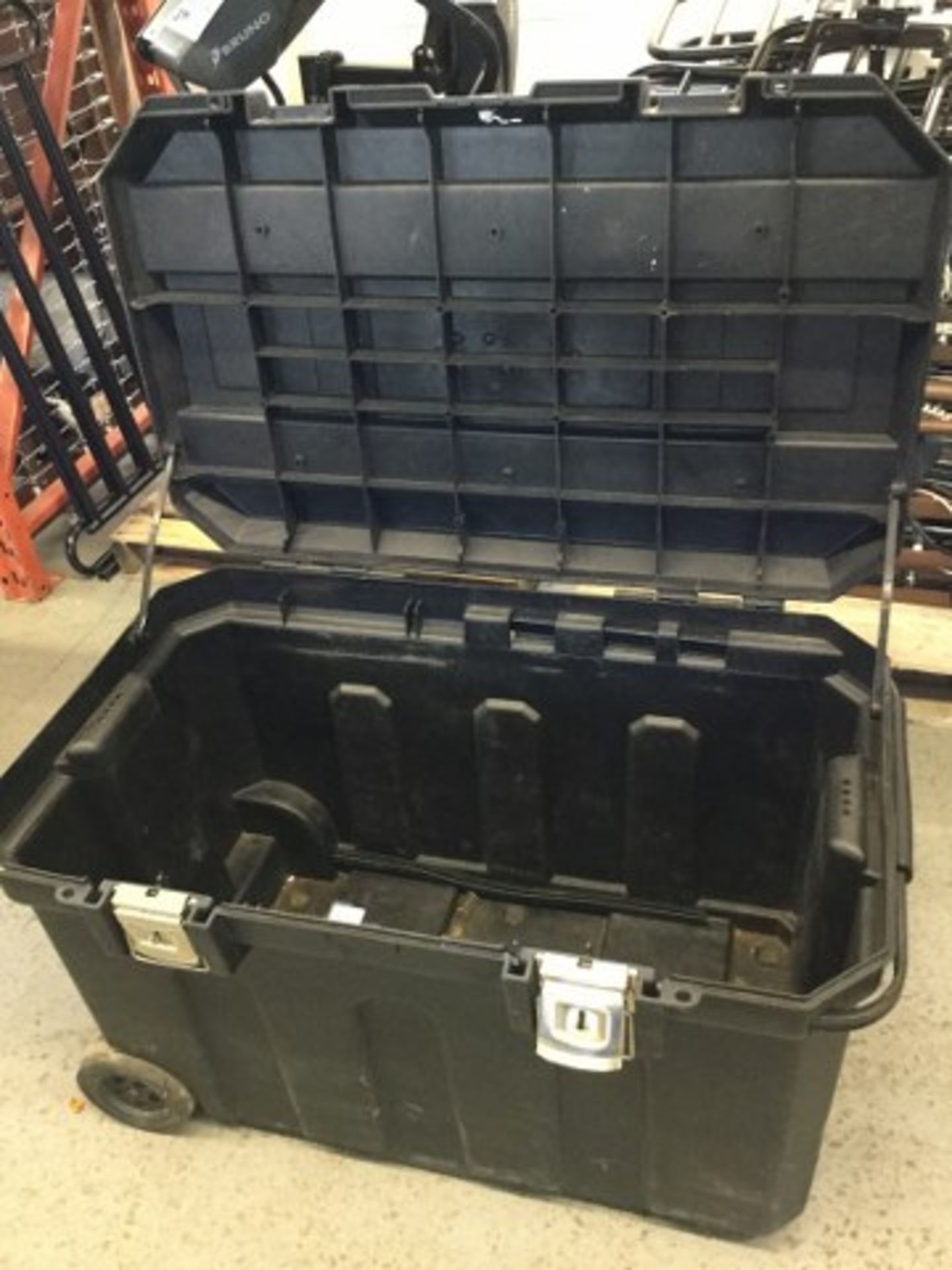 FIRESTONE PLASTIC TOOL BOX ON WHEELS - Image 2 of 2