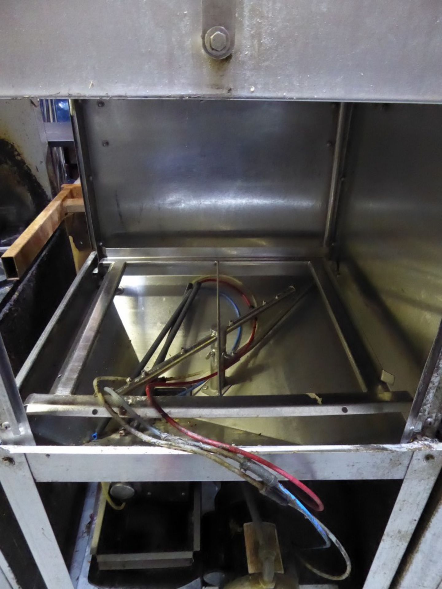 CMA - COMMERCIAL DISH WASHING STATION W/ STAINLESS STEEL ENRTY AND RUNOFF SHELVING - Image 2 of 3