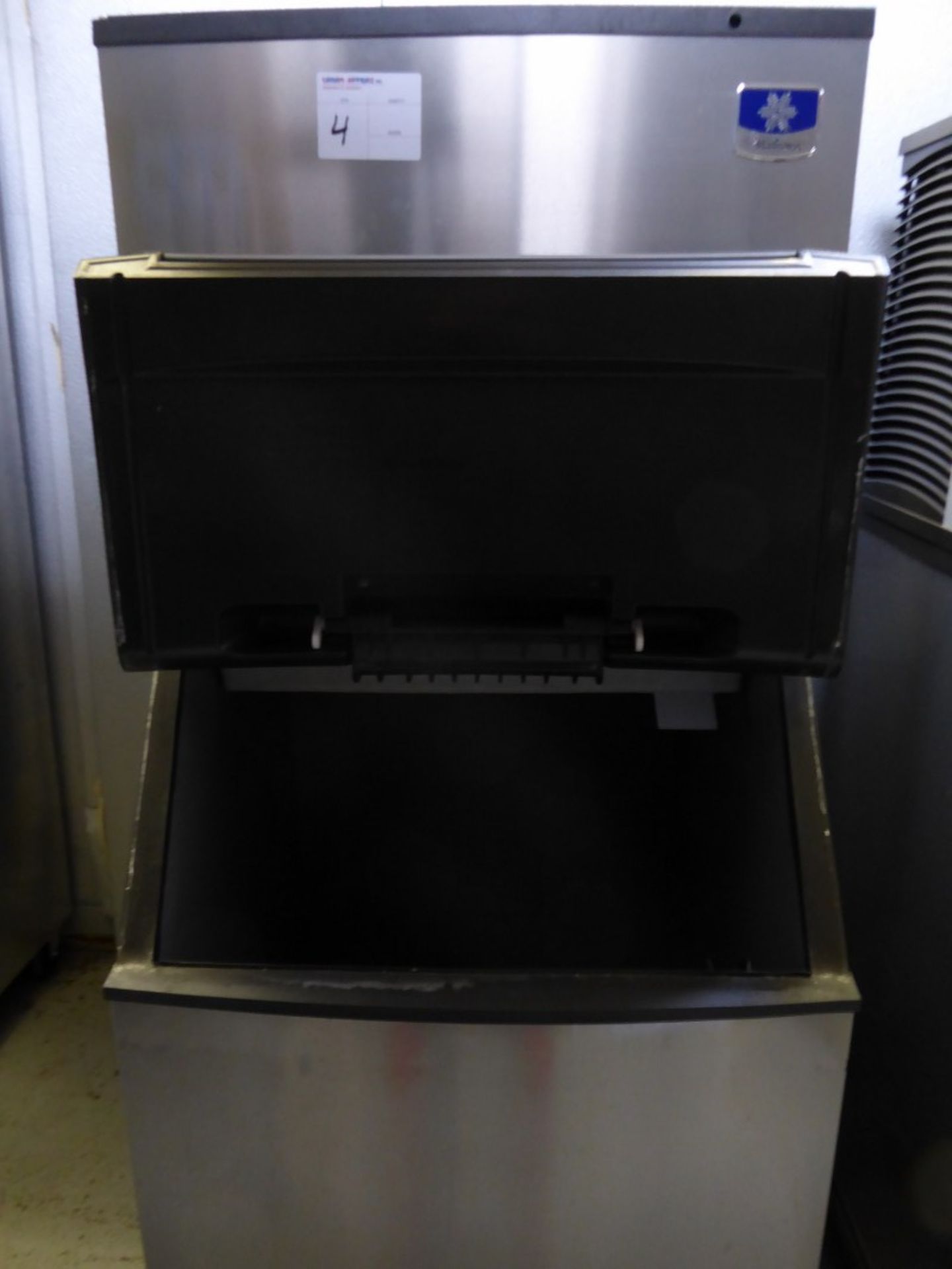 MANITOWOC - STAINLESS STEEL - ICE MACHINE - MODEL # IY0504A-161 - Image 2 of 4