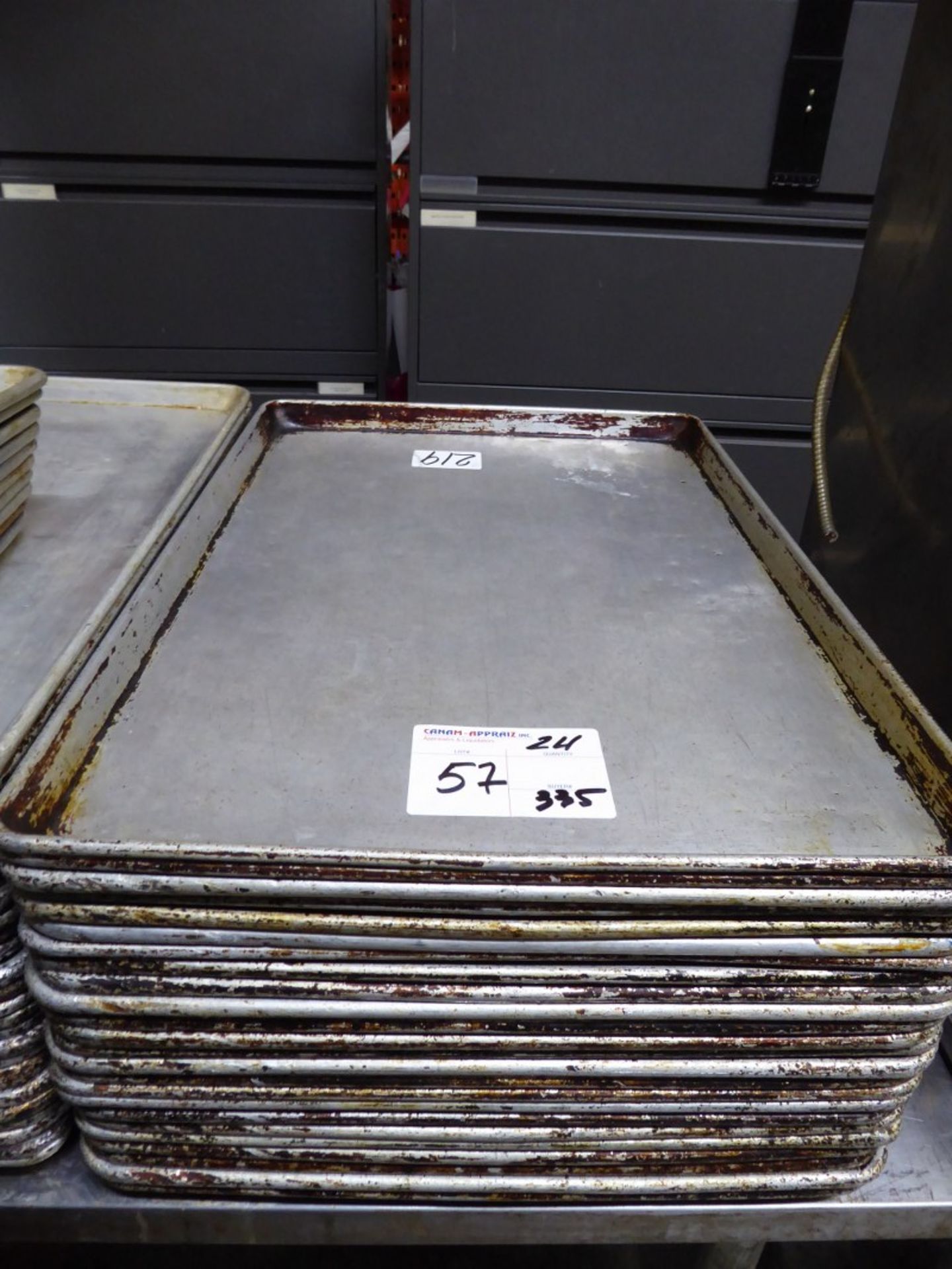 LOT OF STAINLESS STEEL BAKING TRAYS - X 24PCS