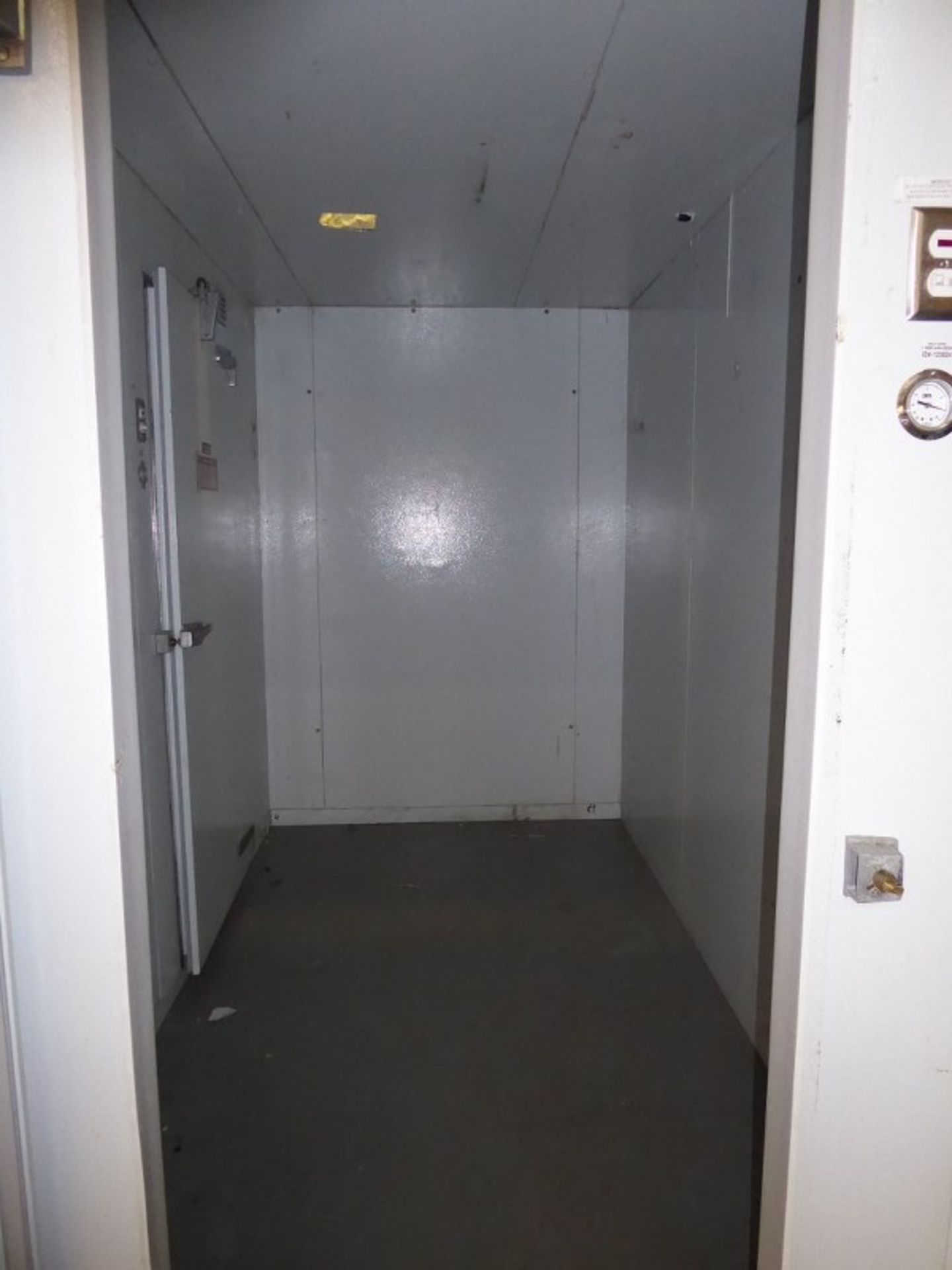 CURTIS REFRIGERATION -12' X 10' INSULATED WALK IN FREEZER (10'x5.5') /REFRIGERATOR (10'x6') COMBO - Image 3 of 14