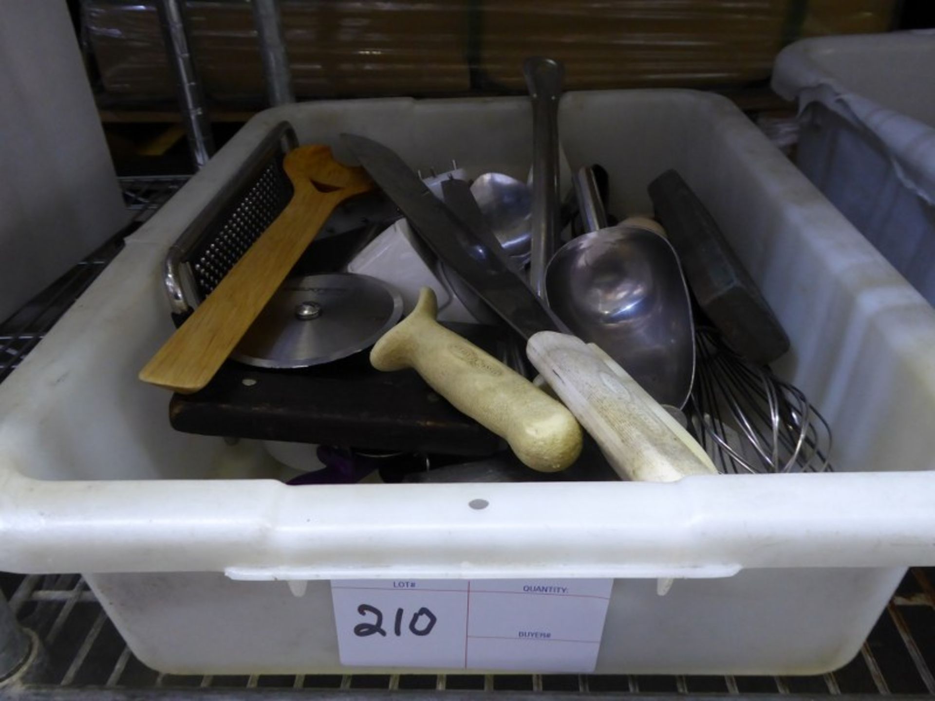 MIX LOT OF KITCHEN UTENSILS