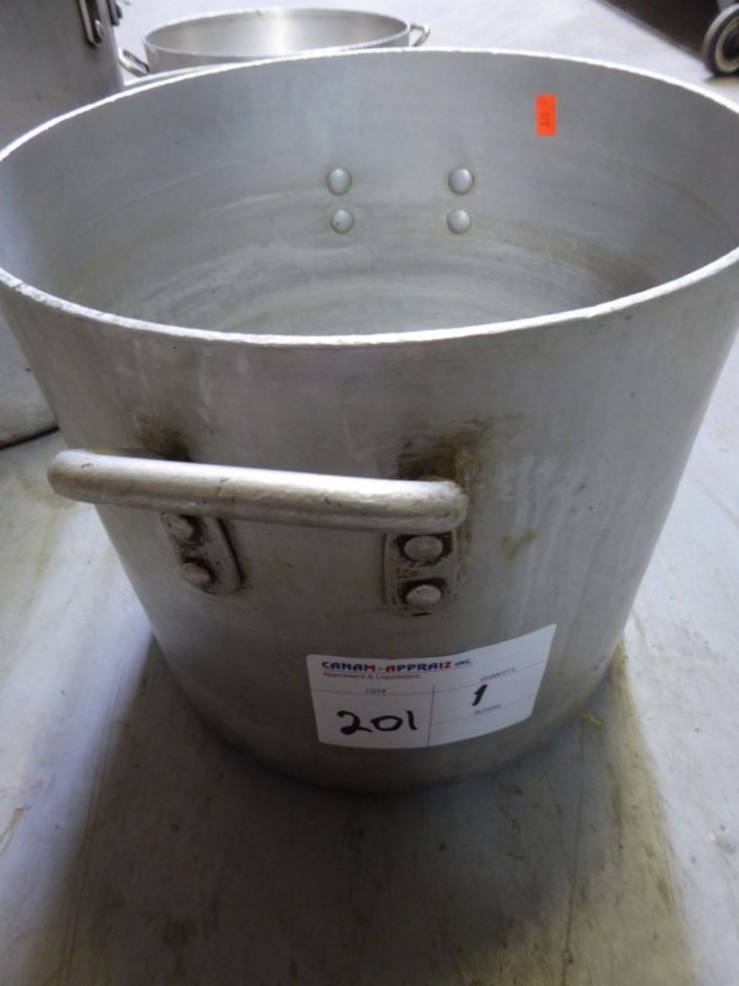 LARGE STAINLESS STEEL COOKING POT