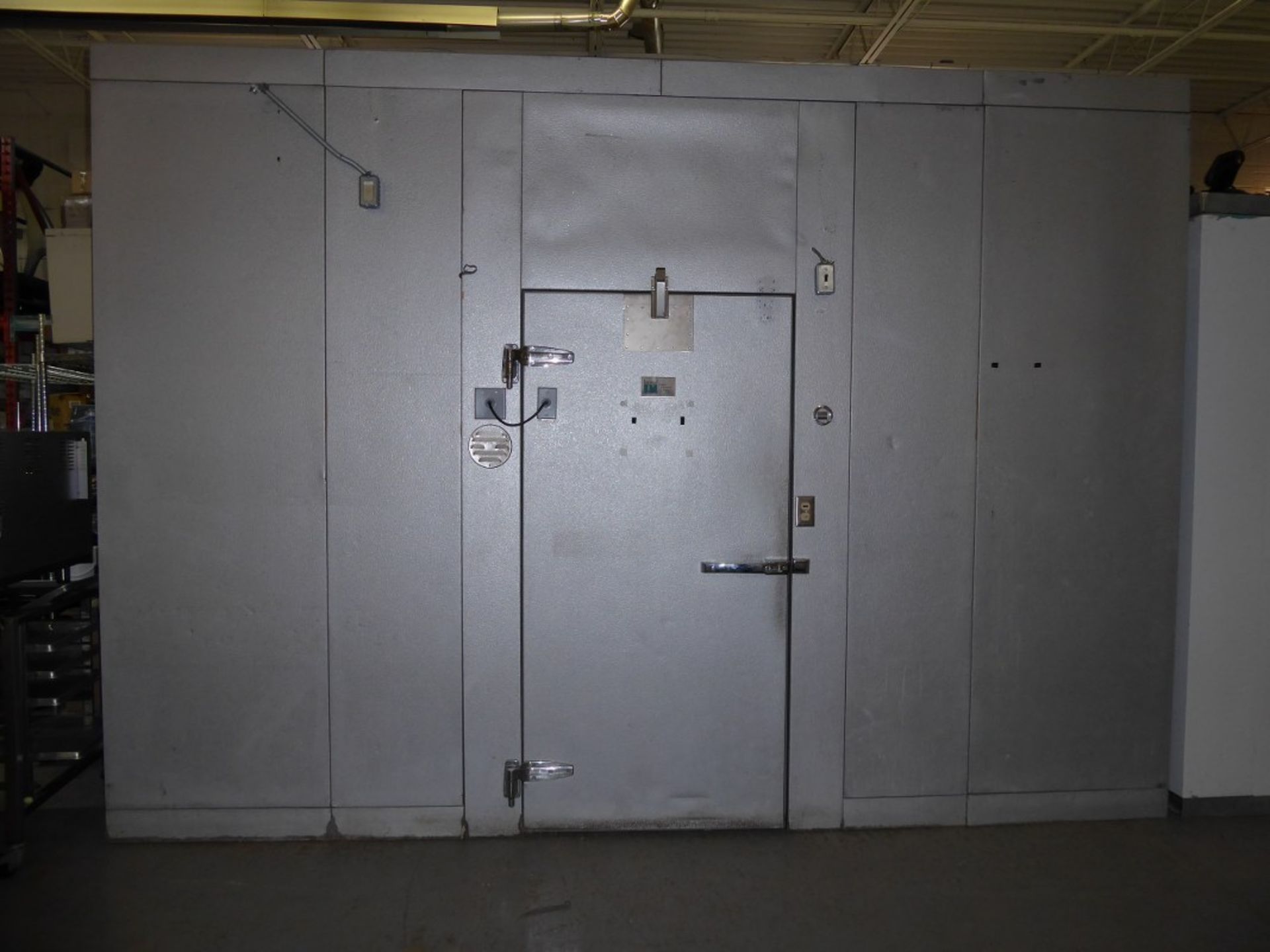 IMPERIAL MANUFACTURING - 13' X 7' INSULATED WALK IN FREEZER W/ BEACON II REFRIGERATION SYSTEM &