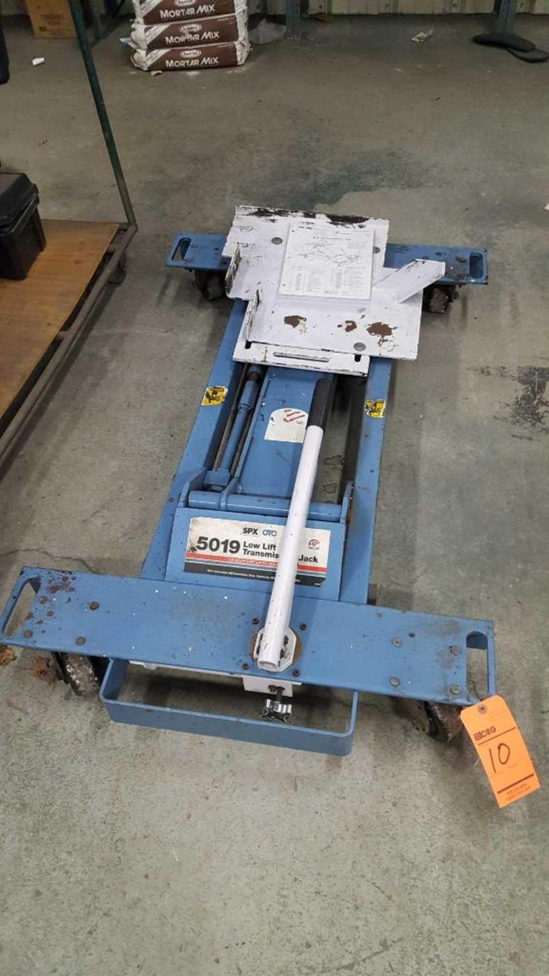 SPX OTC 5019 low lift transmission jack, 2000# cap.