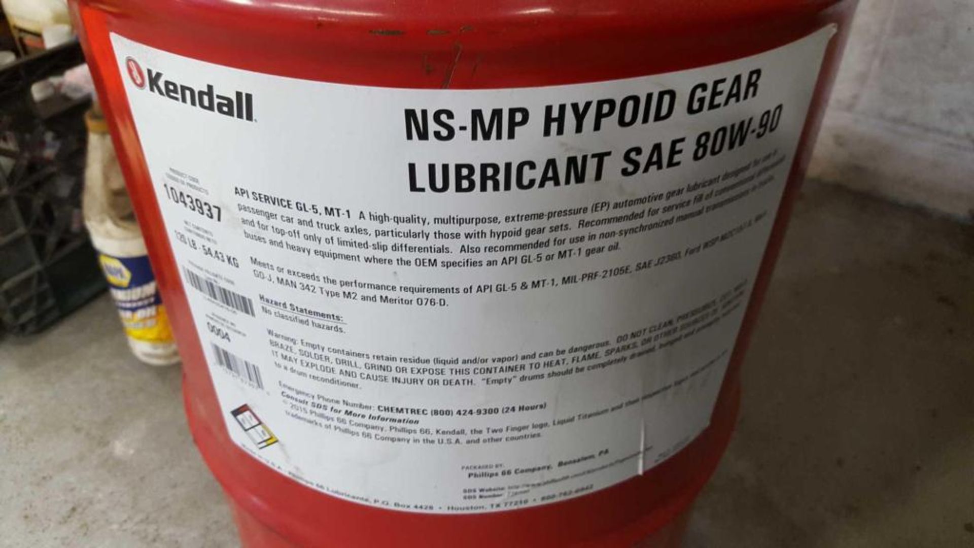 Kendall NS-MP Hypoid Gear Lubricant oil drum, SAE 80W-90, 120 lb container - new, sealed, unopened - Image 2 of 2